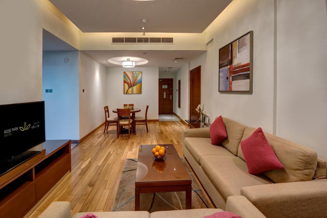 Rose Park Hotel - Al Barsha, Opposite Metro Station Dubai Buitenkant foto